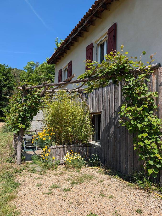 Appartement entier, One-Bedroom Apartment in Aujac, Parc national des Cévennes
