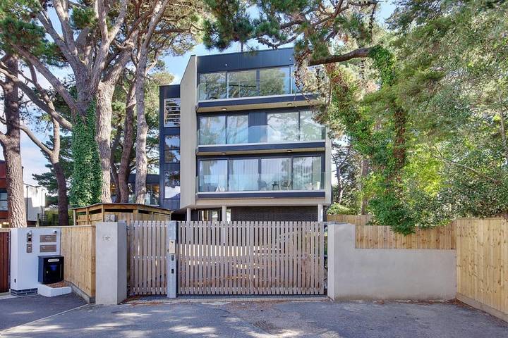 Holiday rental for 5 people, with Balcony and Terrace as well as View in Sandbanks