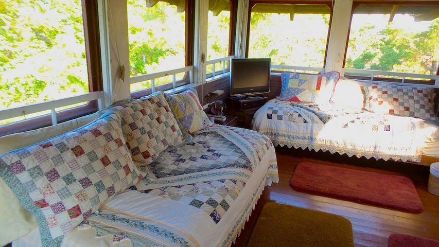 Vacation rental for 8 people, with terrace, with pets in Fire Island