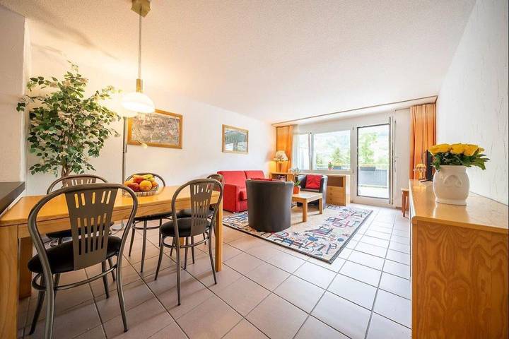 Geheel appartement, Vakantieappartement voor 4 personen met balkon in Vulpera, Tarasp