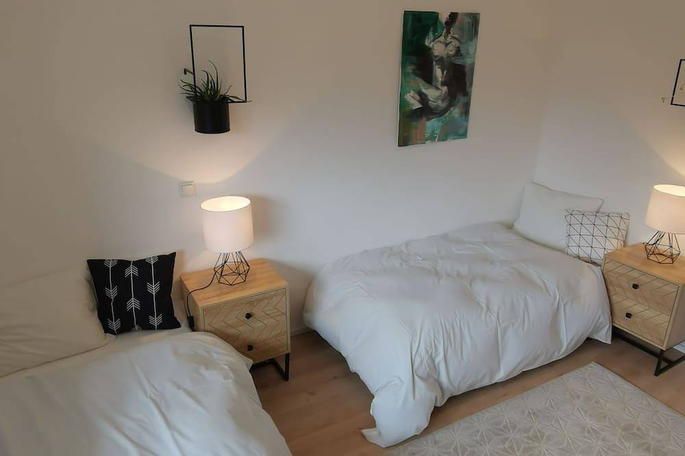 Ganze Wohnung, Einzigartige und moderne Ferienwohnung mit Designbad und Terrasse in Petting, Rupertiwinkel