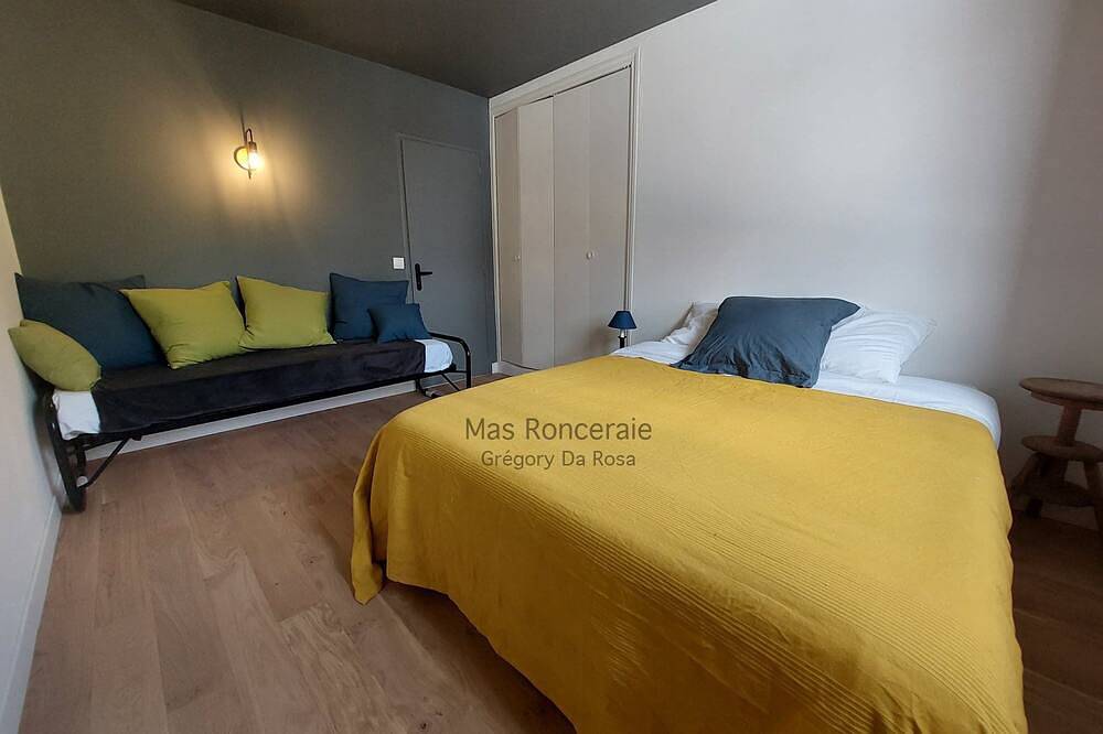 Villa - Hérault (Swimming pool, Garden, Boules pitch, Table soccer, Table tennis, Badminton) in Gignac, Lodève und Umgebung