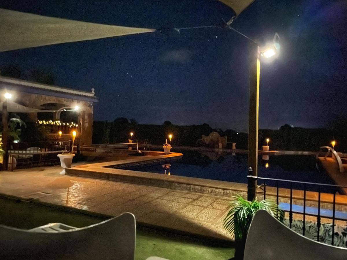 Apartamento vacacional entero, Basic Triple Room with Shared Bathroom in Albacete, Provincia de Albacete