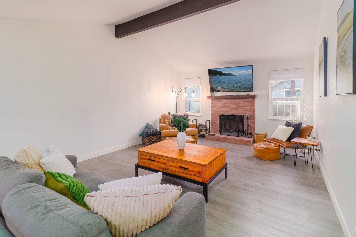 Cozy Family Haven in Sparks - Pet Friendly - Fenced Yard in Sparks, Nevada