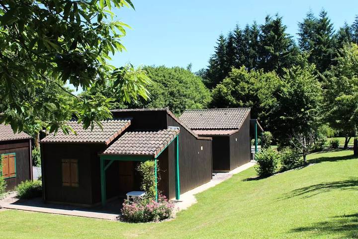 Gîte pour 5 personnes, avec piscine et jardin