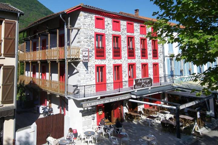Hôtel pour 2 personnes, avec Terrasse à Seix