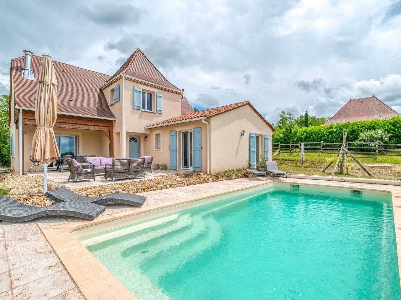 Villa voor 6 Personen in Sainte-Foy-de-Longas, Périgord Pourpre