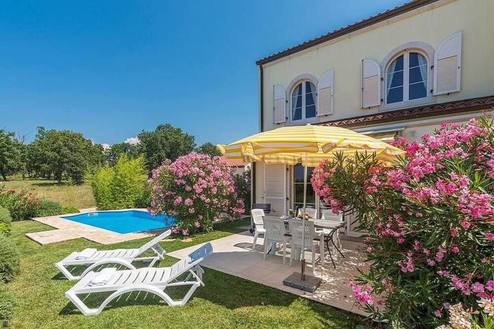 Villa für 5 Personen, mit Terrasse und Garten in Poreč