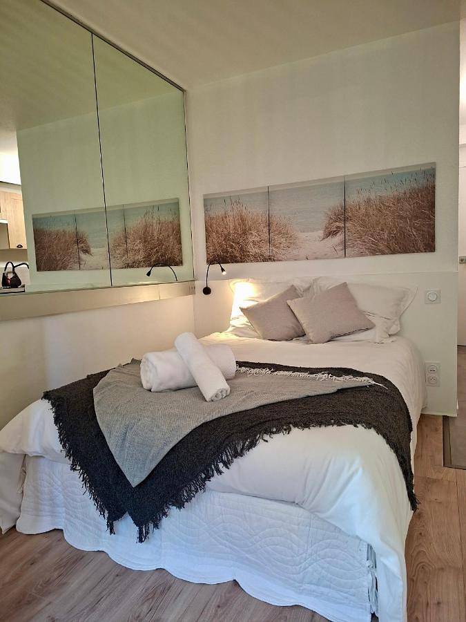 Appartement entier, Appartement neuf proche Nantes avec parking in Carquefou, Région de Nantes