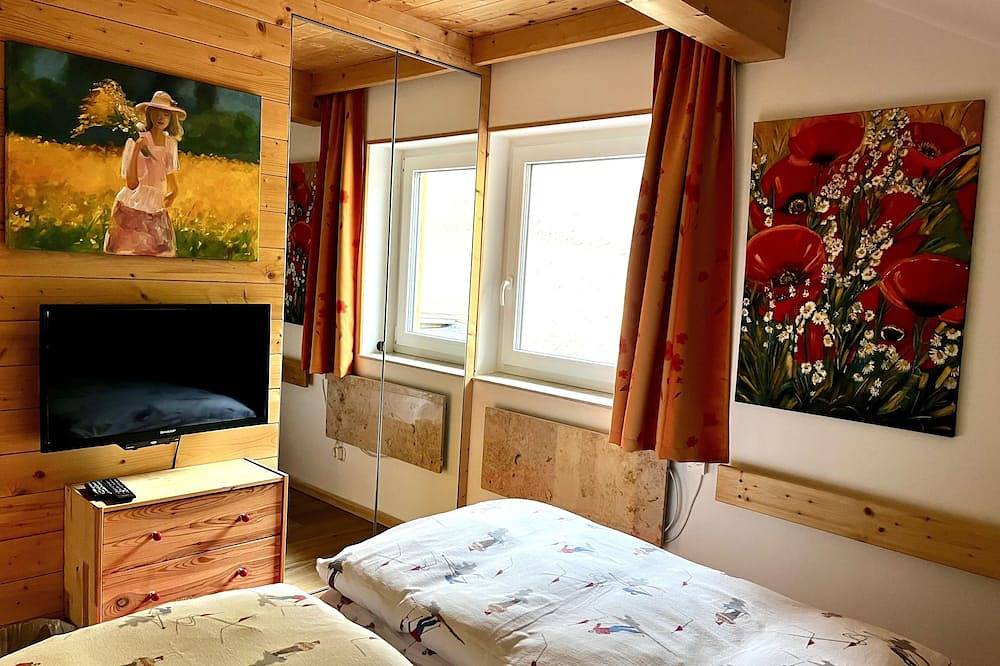 Ferienwohnung Smaragd in herrlich, sonniger Höhenlage mit Großglocknerblick in Heiligenblut, Bezirk Spittal an der Drau