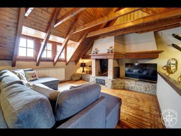 Gîte pour 8 personnes dans Tredós