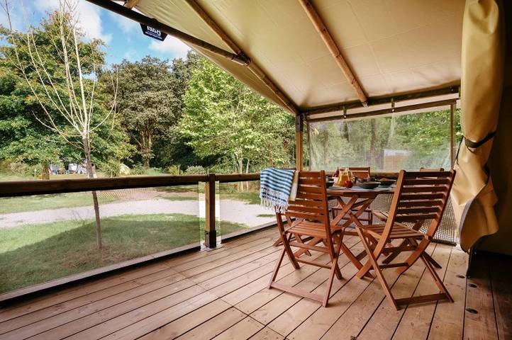 Tente pour 5 personnes, avec bassin pour enfant ainsi que sauna et jacuzzi dans le Morbihan - 3