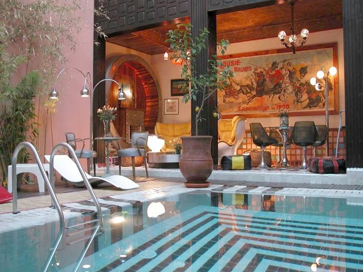 Riad para 4 personas, con vistas además de piscina y jardín en Marrakech