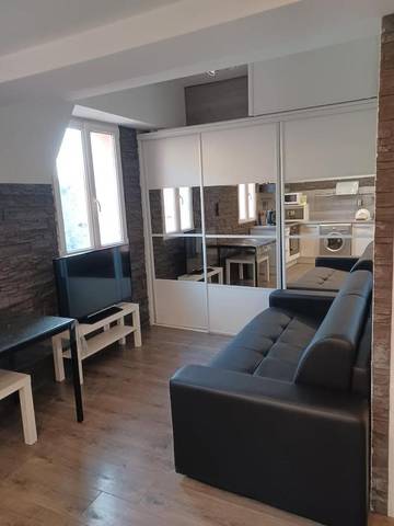 Gîte pour 2 personnes, avec vue à Contes