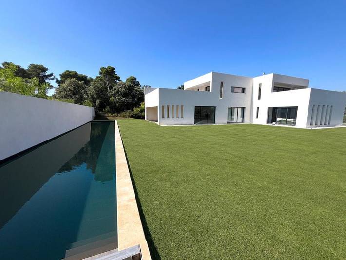 Chambre d’hôte pour 2 personnes, avec Terrasse ainsi que Jardin et Piscine à Saint-Marc-Jaumegarde