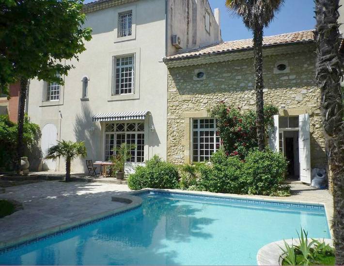 Chambre d’hôte pour 4 personnes, avec Terrasse et Jardin ainsi que Bassin pour enfant et Piscine