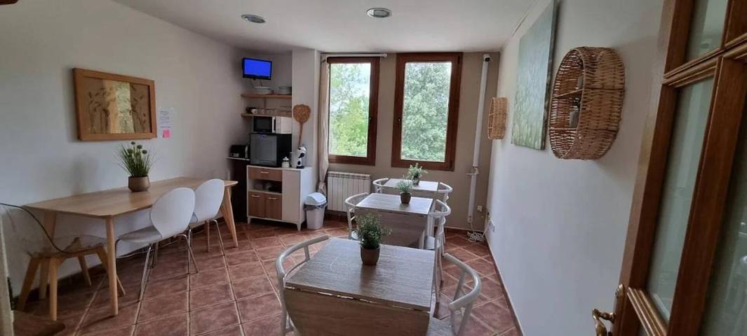 Casa de huéspuedes para 2 personas, con Jardín en Porqueras - 3