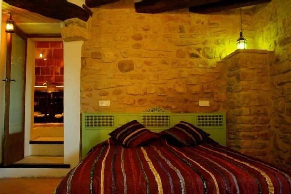 Landelijk appartement Les Cavallerisses voor 4 personen met jacuzzi in Les Piles, Tarragona Provincie