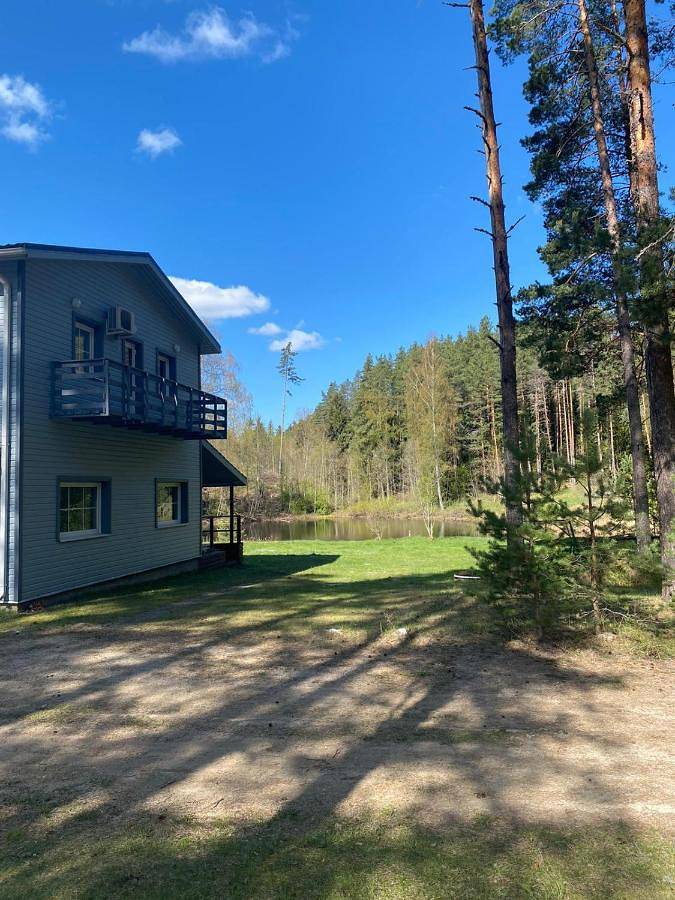 Wiejski domek dla 19 osób, z widok na jezioro i taras oraz ogród i sauna w Estonia