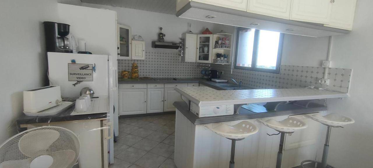 Maison Villa d'exception meublée piscine privée & cheminée a 2min plage et commerces in Marseillan-Plage, Marseillan