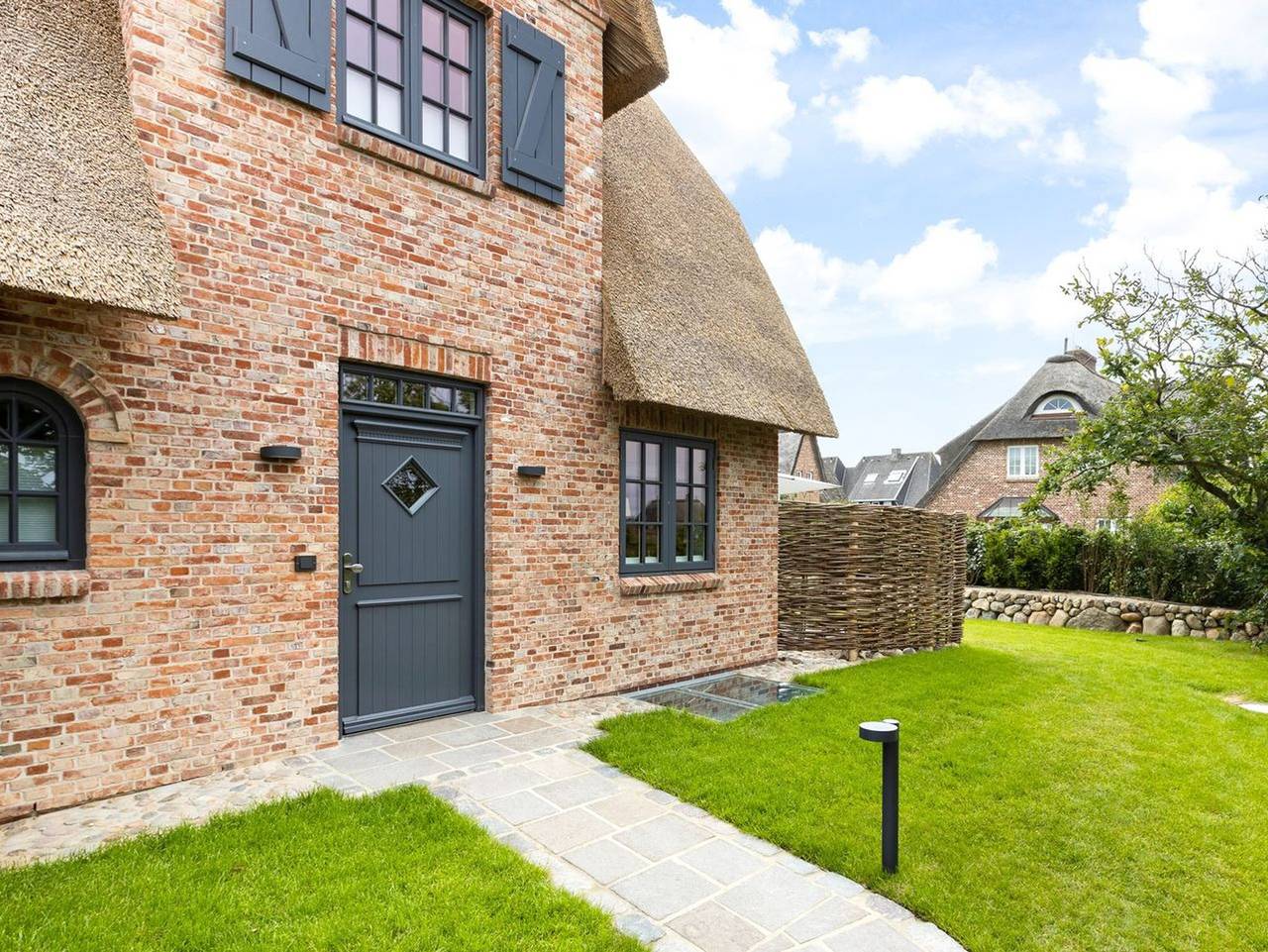 Fien to Huus - Hausteil im Ug, Eg, Og, Dg ca. 140m² Nutzfläche, keine Haustiere erlaubt. in Wenningstedt, Sylt