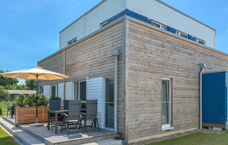 Ferienhaus für 4 Personen, mit Garten und Seeblick sowie Terrasse in Wesermarsch - 2