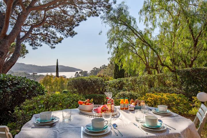 Ferienhaus für 6 Personen, mit Terrasse und Garten sowie Pool in La Croix-Valmer