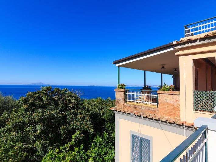 'Casa Fiorita' mit Wasserblick in Sorrento, Sorrento Coast