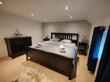 Gîte pour 6 personnes, avec vue, adapté aux familles à Larochette