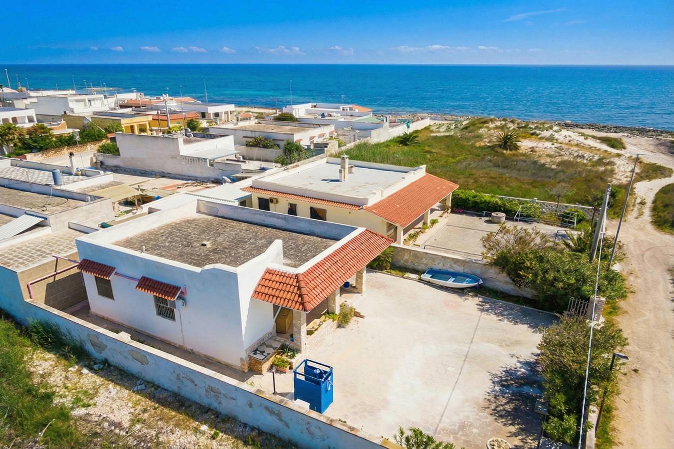 Villa Milon Near The Sea in Torre Rinalda, Lecce