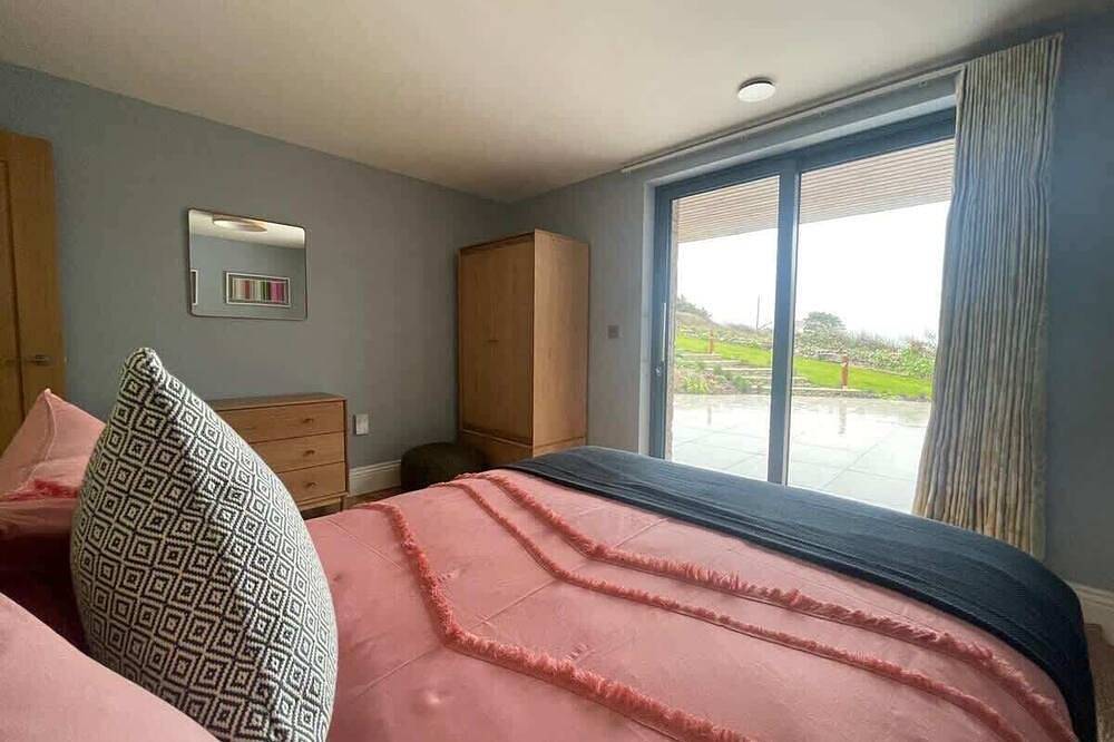 Magnificent South Coast Cornish Retreat by the Sea in Cornwall