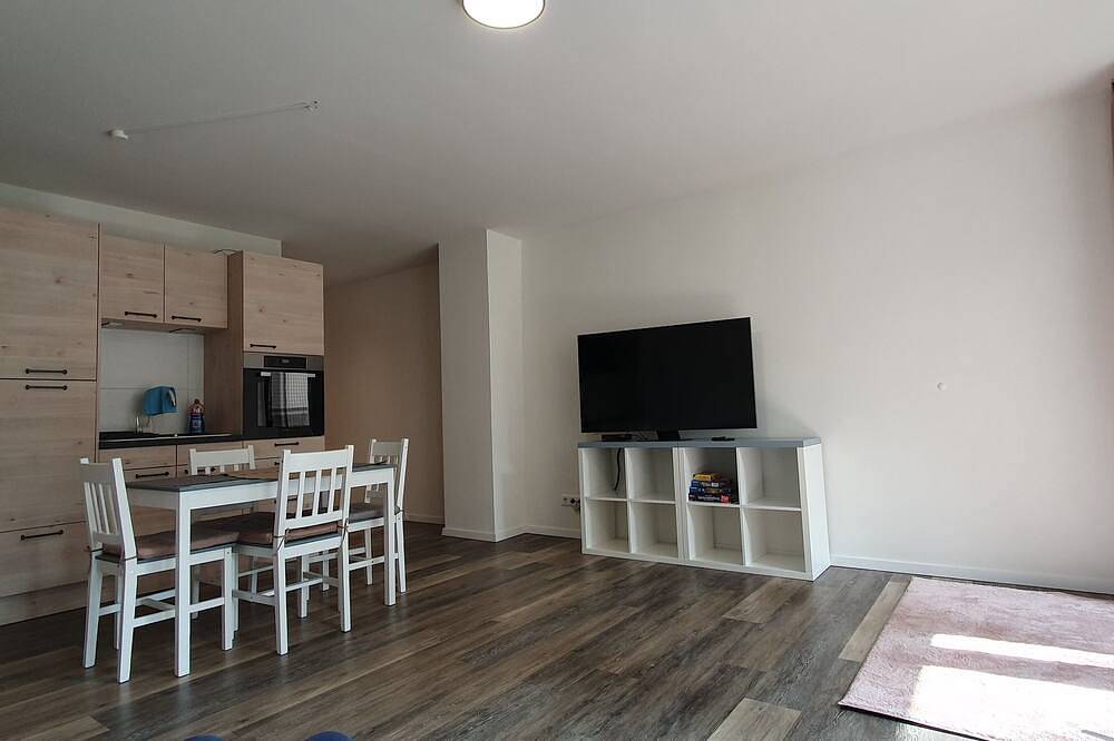 Ganze Wohnung, Ferienwohnung 2 im Herzen von Meiningen, mit Blick auf Theater in Meiningen, Werratal