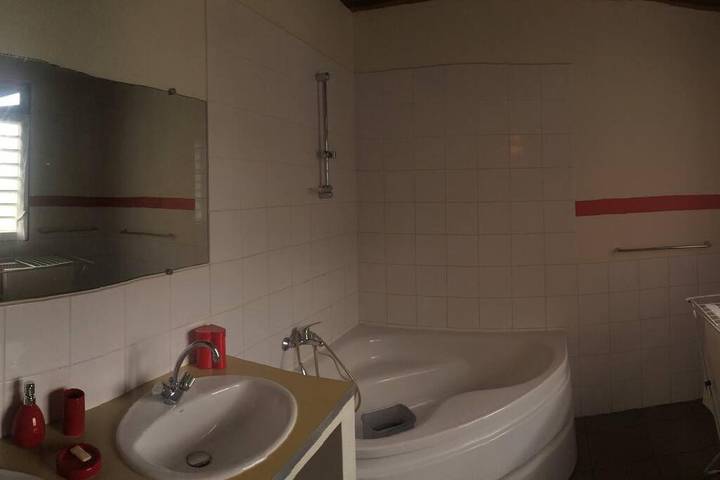 Villa pour 5 personnes, avec jardin ainsi que terrasse et piscine dans Guyane française - 3