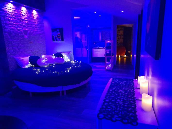 Chambre d’hôte pour 2 personnes, avec jardin et jacuzzi dans les Deux-Sèvres - 4