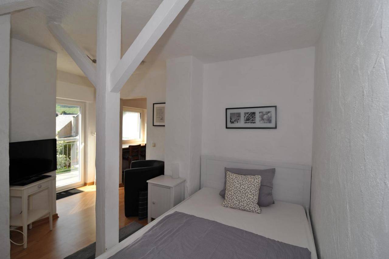 Apartment with Balcony in Pünderich, Traben-Trarbach et ses environs