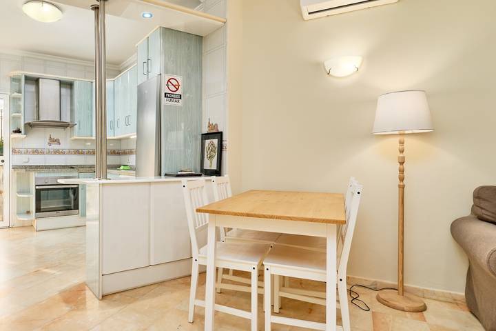 Entire apartment, Apartment 'Poolside  Nerja' with Mountain View, Wi-Fi and Air Conditioning in Rio Chillar, Nerja