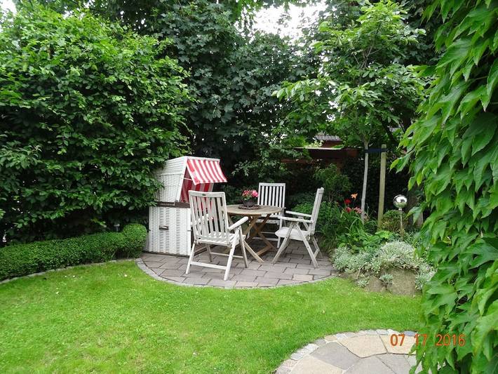 Ferienhaus für 5 Personen, mit Terrasse und Garten in Alkersum