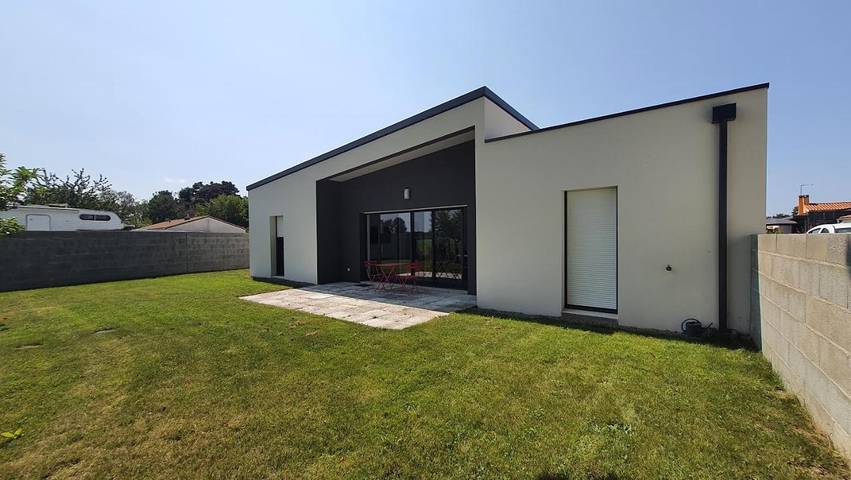 Gîte pour 2 personnes, avec Terrasse ainsi que Jardin et Vue à Le Poiré-sur-Vie - 3