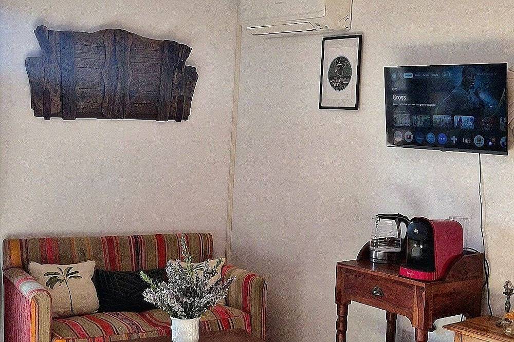 Entire apartment, Suite intimiste en pierre avec terrasse – Verdon in Moustiers-Sainte-Marie, Verdon Regional Natural Park