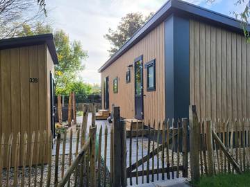Ferienhaus für 4 Personen, mit Terrasse und Balkon/Terrasse in Bruinisse
