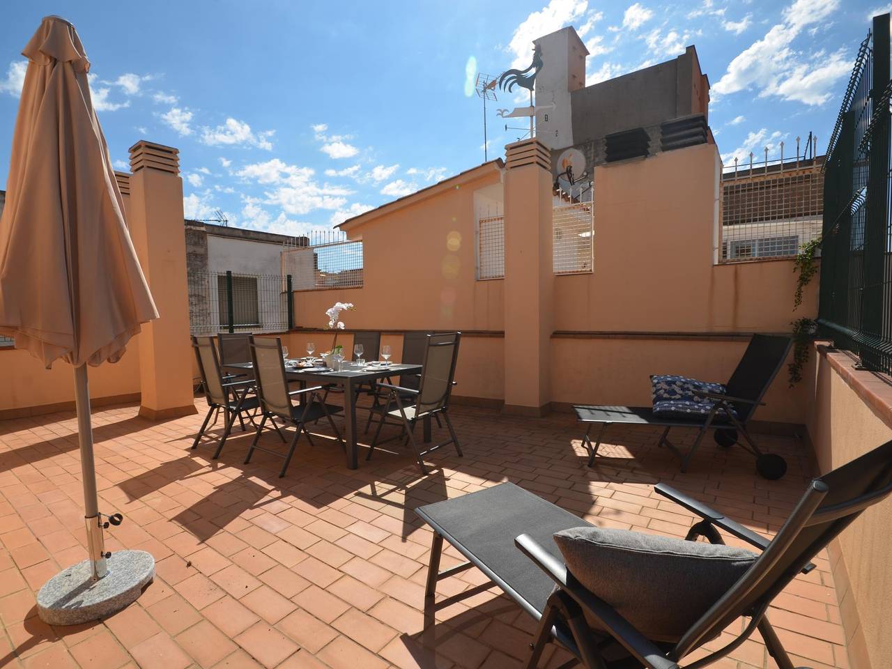 Appartement de vacances entier, Duplex Au Centre Ville, Terrasse Et Parking in Sant Feliu de Guíxols, Costa Brava