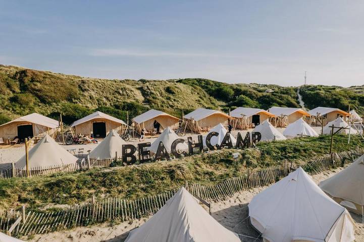 Glamping voor 5 personen, with Terras and Sauna as well as Uitzicht in Bloemendaal