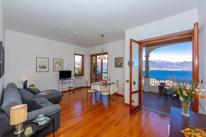 Gîte pour 6 personnes, avec terrasse et vue sur le lac dans Stresa - 3