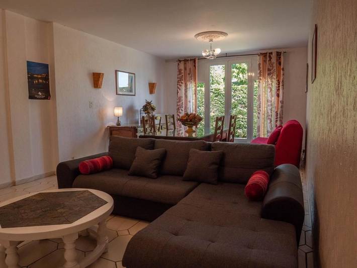 Location de vacances pour 6 personnes, avec terrasse ainsi que vue et piscine, animaux acceptés à Lescure-d'Albigeois - 4