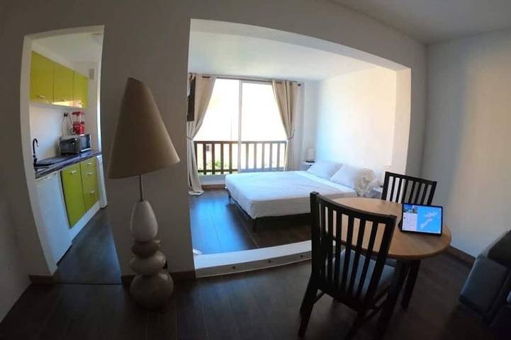 Apartamento entero, Design and original apartment on the frioul islands 50m from the beach in Archipiélago de Frioul, Marsella