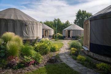 Zelt für 4 Personen, mit Ausblick und Garten in Ostseeküste Polen