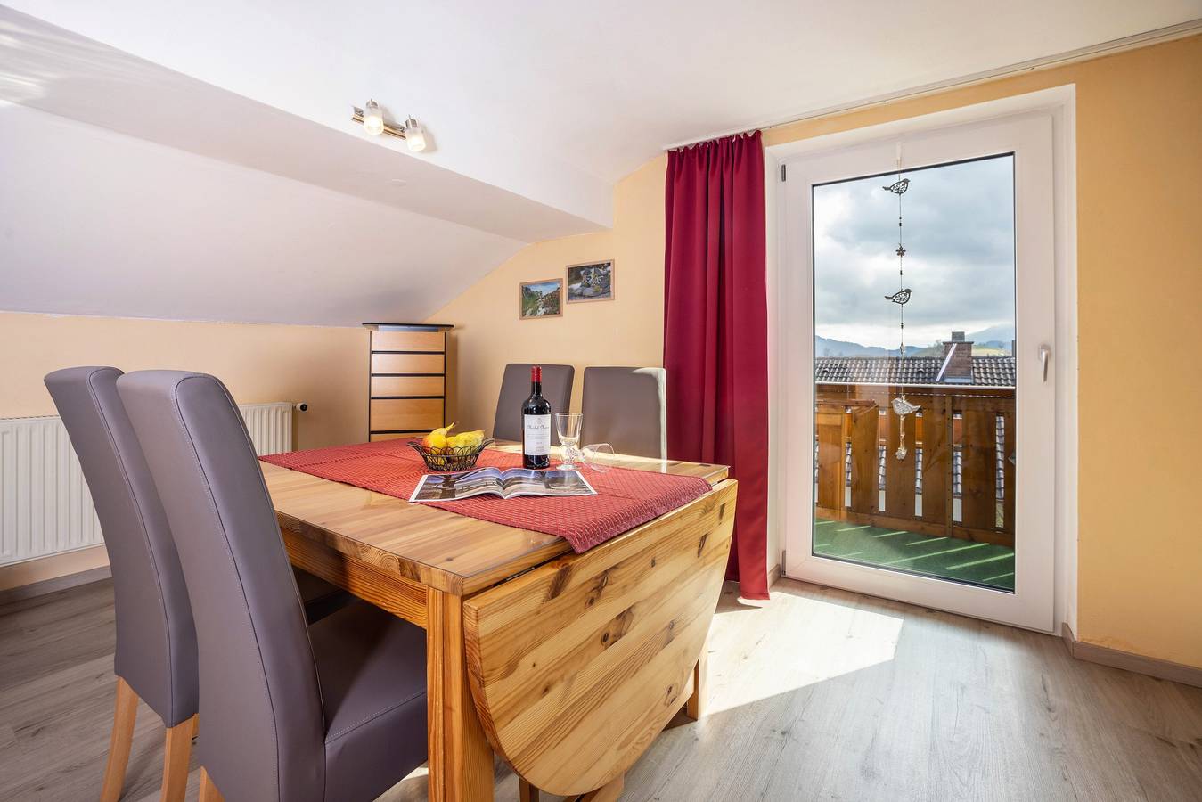Appartement 'Bamberger Gipfelblick' met Uitzicht op de Bergen, Balkon en Wifi, foto 7