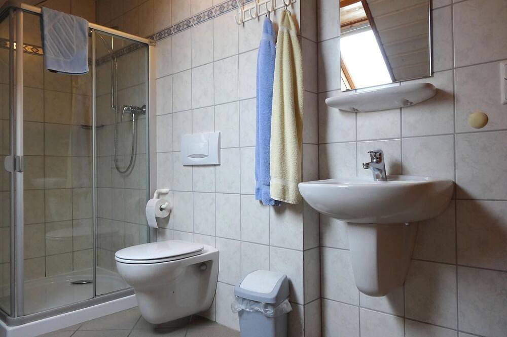 Ganze Wohnung, Schwalbennest in Pommern (Deutschland), Cochem-Zell