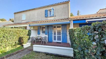 Gîte pour 4 personnes, avec piscine dans Plage Suzac