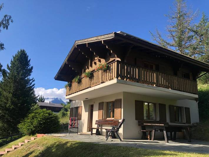 Ferienhaus für 8 Personen, mit Balkon und Terrasse sowie Garten und Ausblick